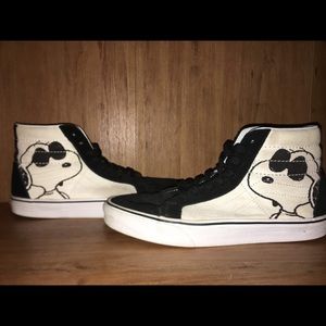 VANS SK8 HI “PEANUTS” SIZE 9